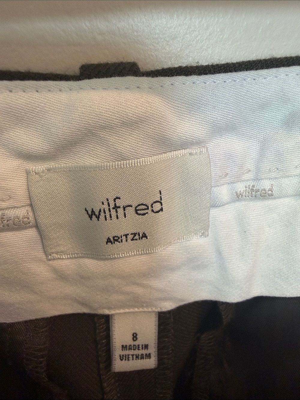 Aritzia Wilfred Nellie Cargo Pant Trousers in Dark Olive - Size 8 - Picture 3 of 12